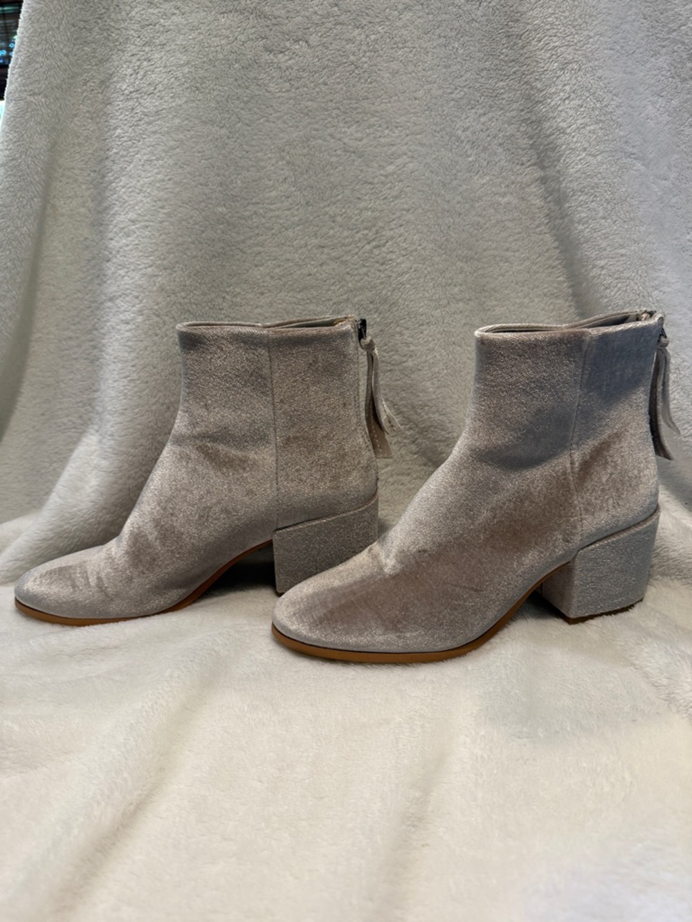 Clean line, Classy Dolce Vita Velvet Ankle Boots in Light Tan/Gray